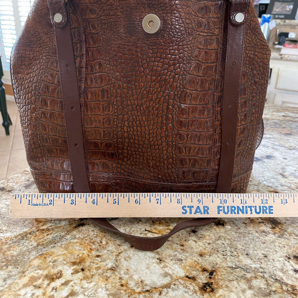 BRAHMIN BAG W/adjustable strap. Very good cond. - Picture 10 of 11